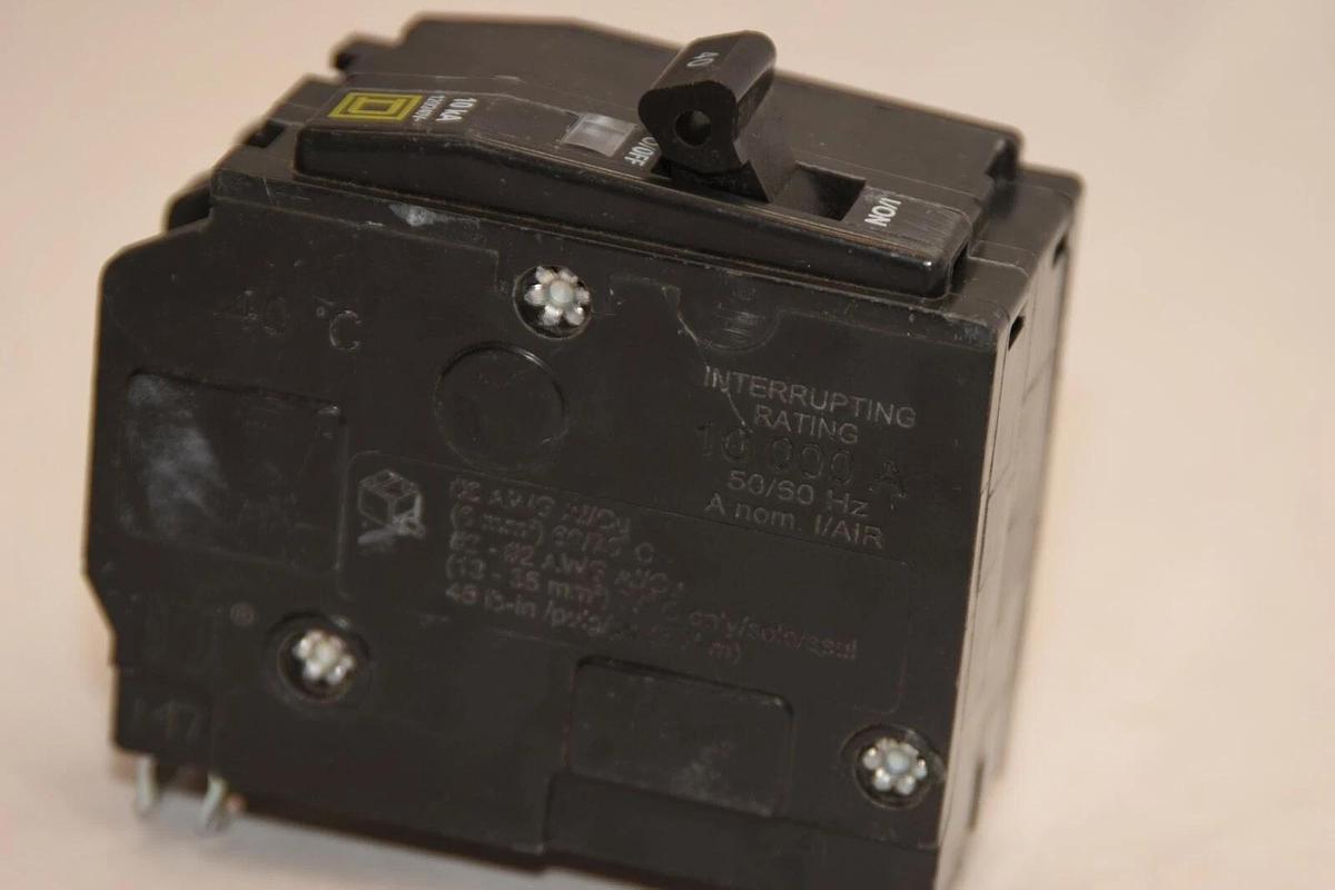 (NEW) SQUARE D TIPO 00 2P Issue No. DP-4075 40A 40 Amp A  Circuit Breaker