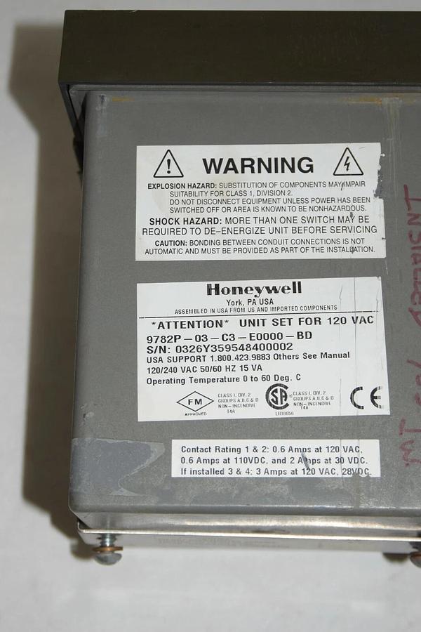 Used HONEYWELL 9782P-03-C3-E0000-BD  pH ANALYZER  51309430-001 079132d/c 079114e/j