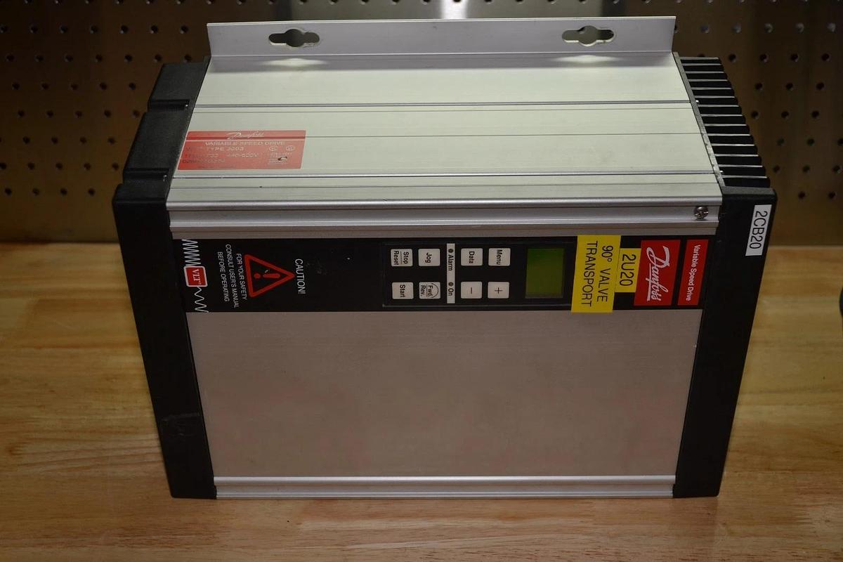 Used Danfoss Variable Speed Drive VLT Type 3003 175H1733 440-500v