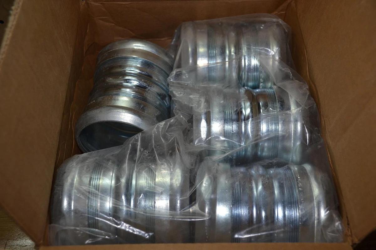 T & B TK119A 3-1/2" Compression Coup Steel-Zinc Plated Concrete Tight Qty-5