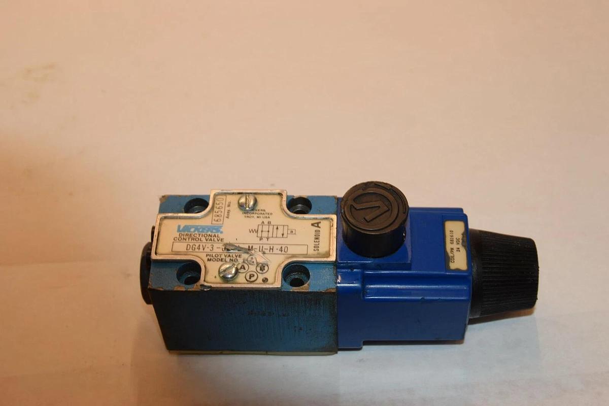 (Nos) Vickers Directional Control Valve DG4V-3-0B-L-M-U-H-40  24VDC Coil