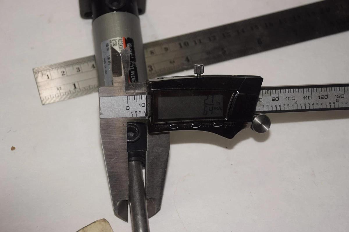 SMC NCGKWFN25-UIA970674-0150 2" STROKE 145psi 1.00MPa PNEUMATIC CYLINDER