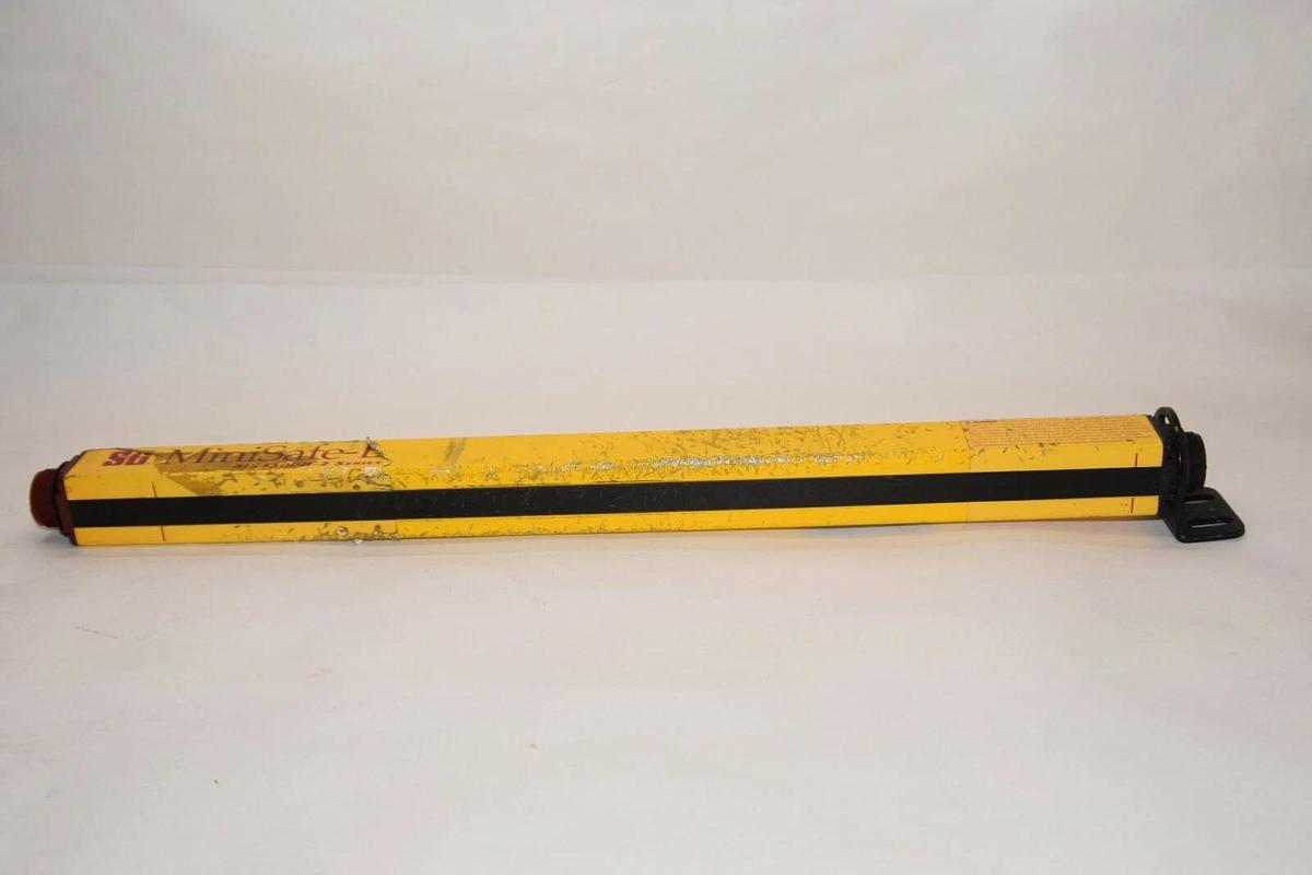 Used STI MS4316BW Range 30' MiniSafe 16" Receiver Light Curtain