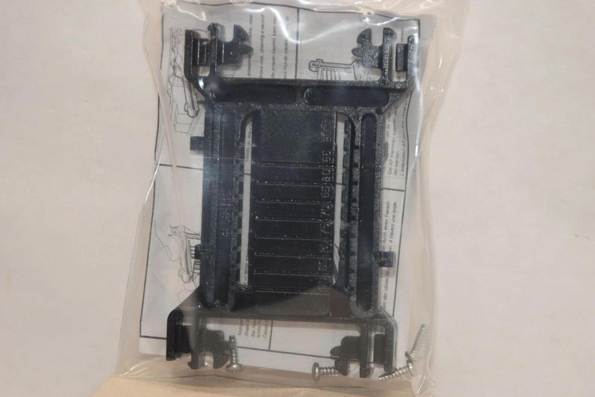 (NEW) EATON EZSKF-HA EZSKFHA EZSKF-HA-1 Panel Window Adapter Front Mount Units