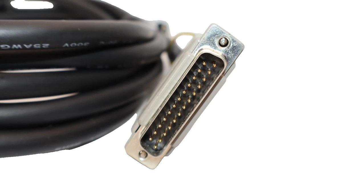 Used Bore CJ1-DB300DB-25CG PLC Cable Assembly