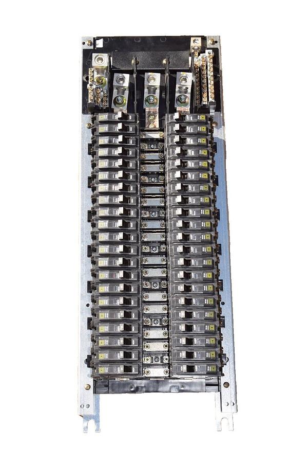Used Square D 42 Circ 225A Main Lug Panelboard Interior NQOM442L225GSA 3ph LOADED 30a