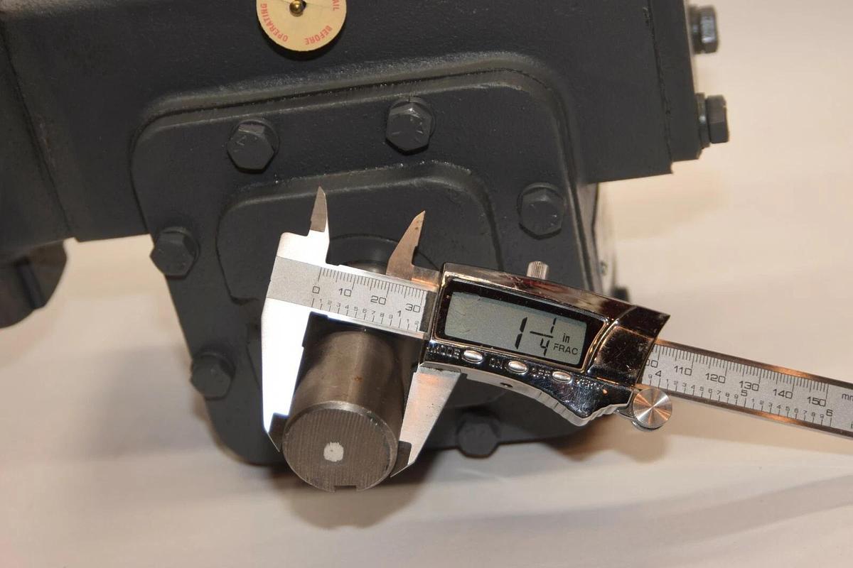 Winsmith 924 924MDN Gear Box Speed Reducer 1750rpm 2.77hp Ratio 10:1 NEW