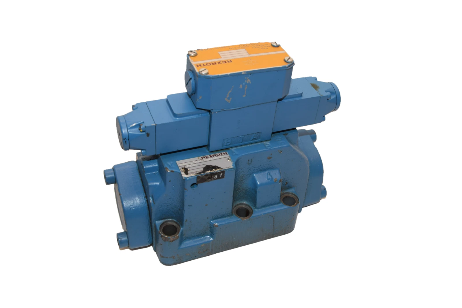 Used Rexroth Valve 4WEH22U60/6AW120-60N 9TDAV 4WE6J51/AW120-60N9DAV Valve Stack