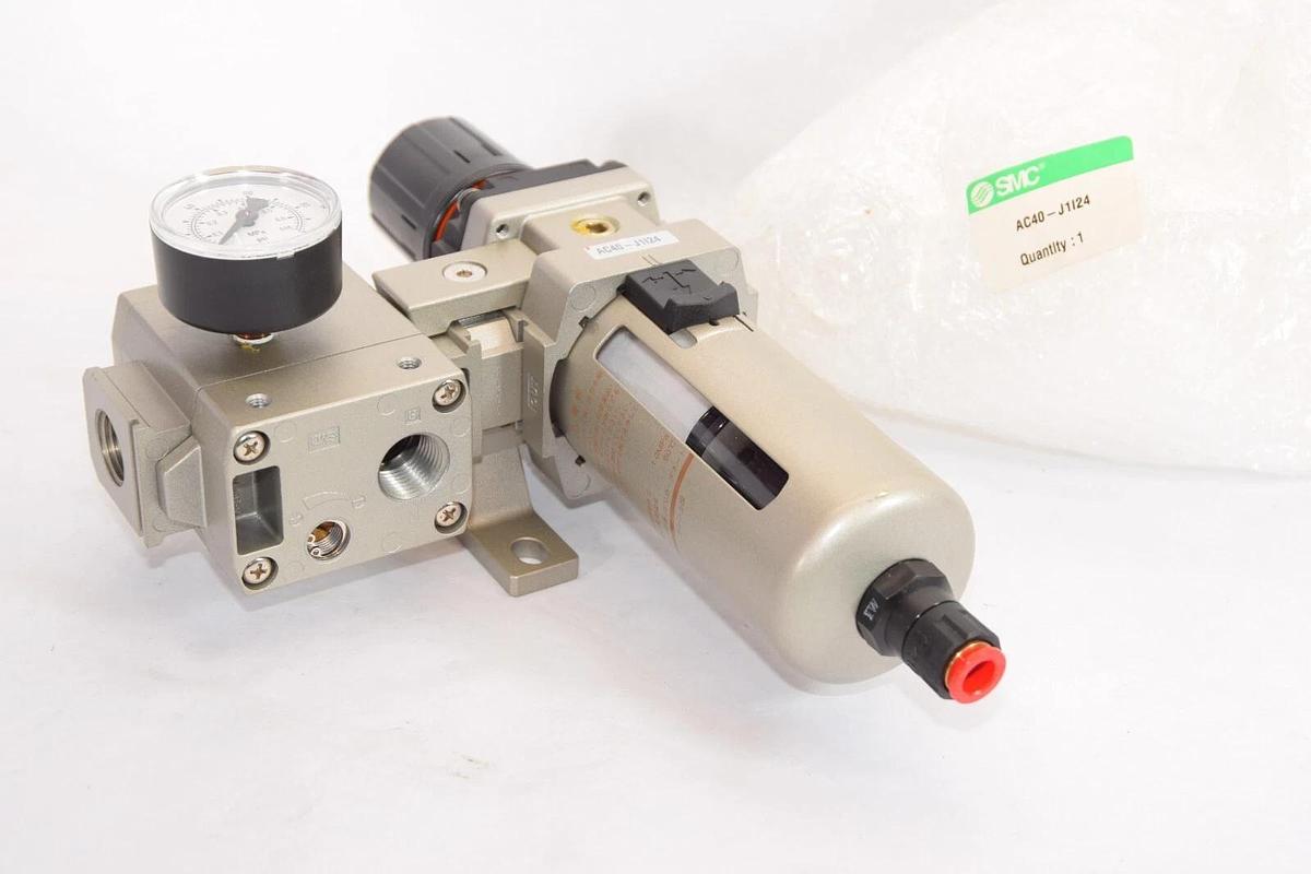 (NEW) SMC AC40-J1I24 / NAW4000-N04 / NAVA4000-N04 Pressure Regulator With Gauge