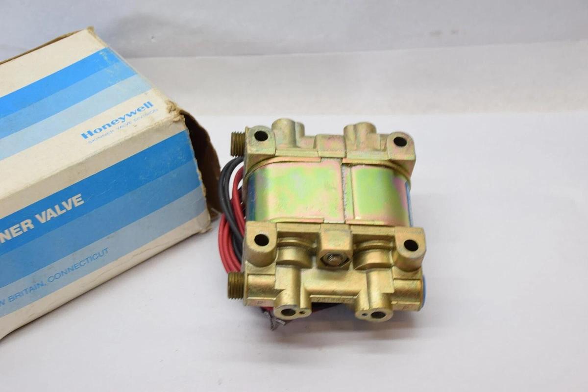(NEW) HONEYWELL / SKINNER V935LX8C 100psi 110/120V 50/60Hz Solenoid Valve