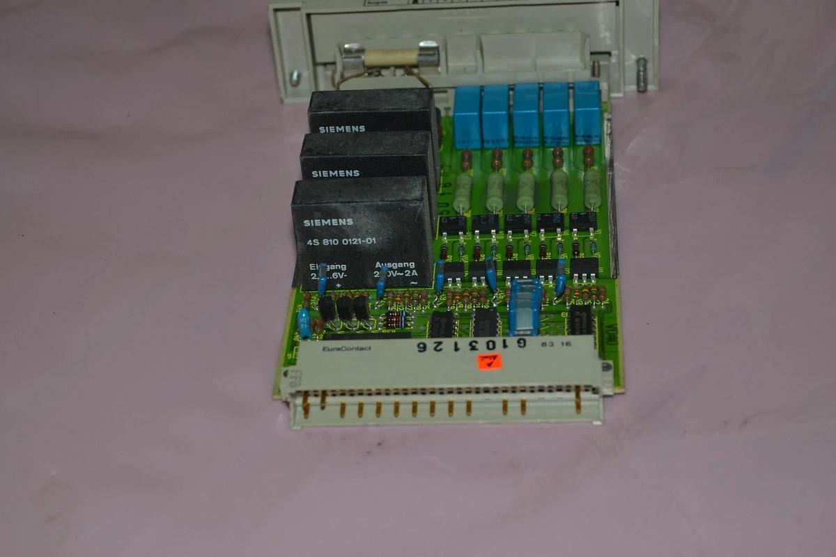 Used SIEMENS SIMATIC 6ES5 488-3LA21 6ES5-488-3LA21 5E/I + 3A/Q 115V .5A