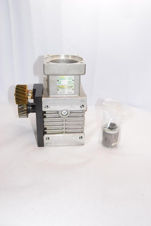 Used ATLANTA 58 84 509 635kw 4000U/min Gear Reducer *Chipped*