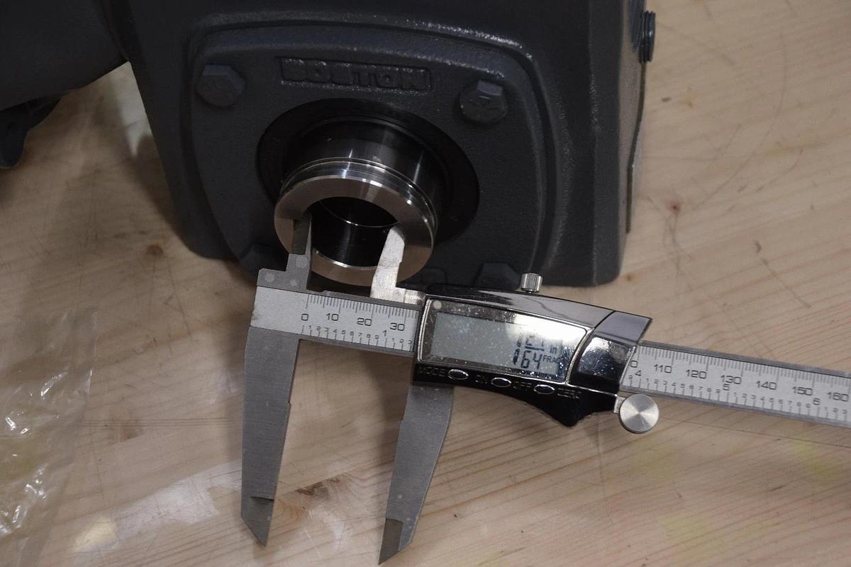 BOSTON GEAR HF72150ZTB5HP20 0.66HP GEAR REDUCER NEW