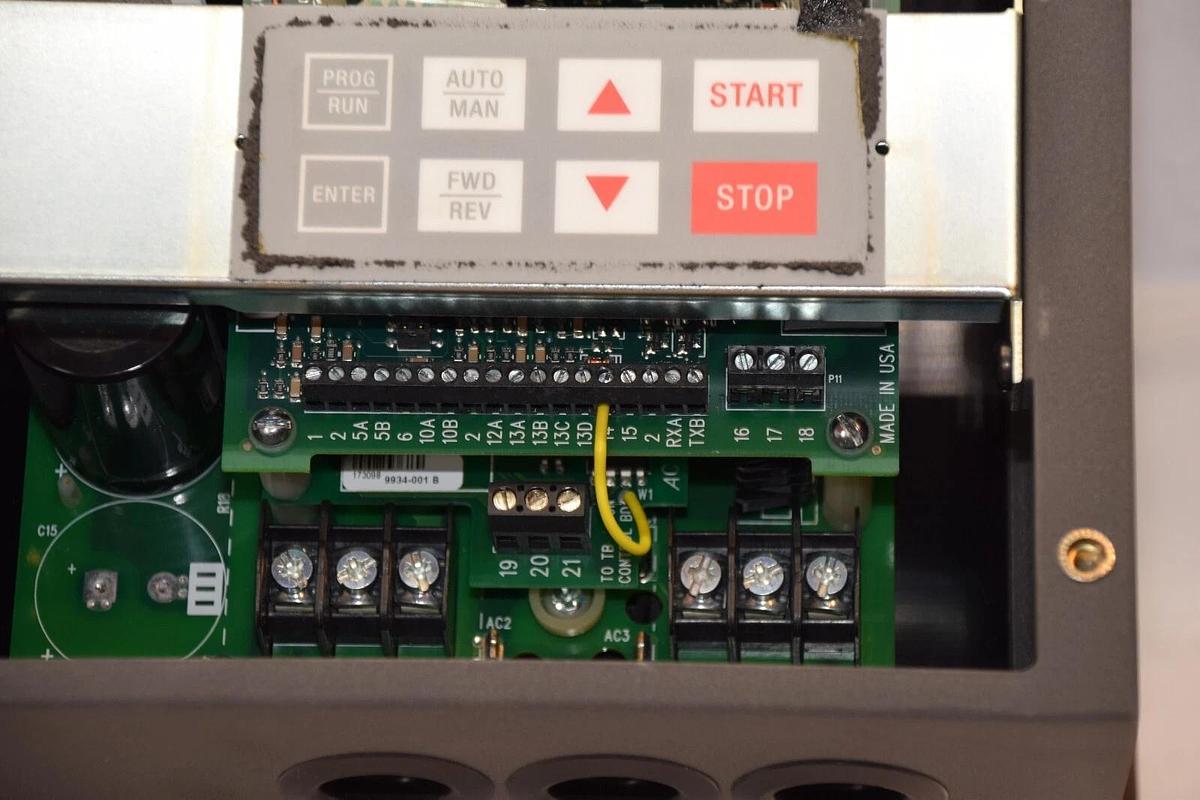 LENZE M1450CH 5HP 3.7KW Inverter Drive (NEW)