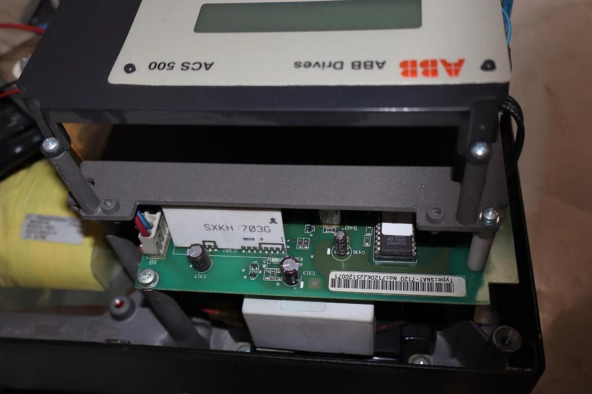 Used ABB Drive ACS500 ACS501-025-4-00P51 440-500vac 3p ACS501-025-4-00P51 25hp 30hp