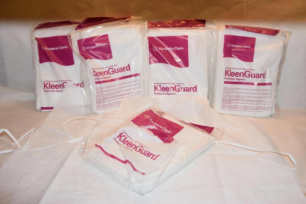 (Lot of 20) KIMBERLY-CLARK 1047517 6500 70 KleenGuard Protective Apparel Apron