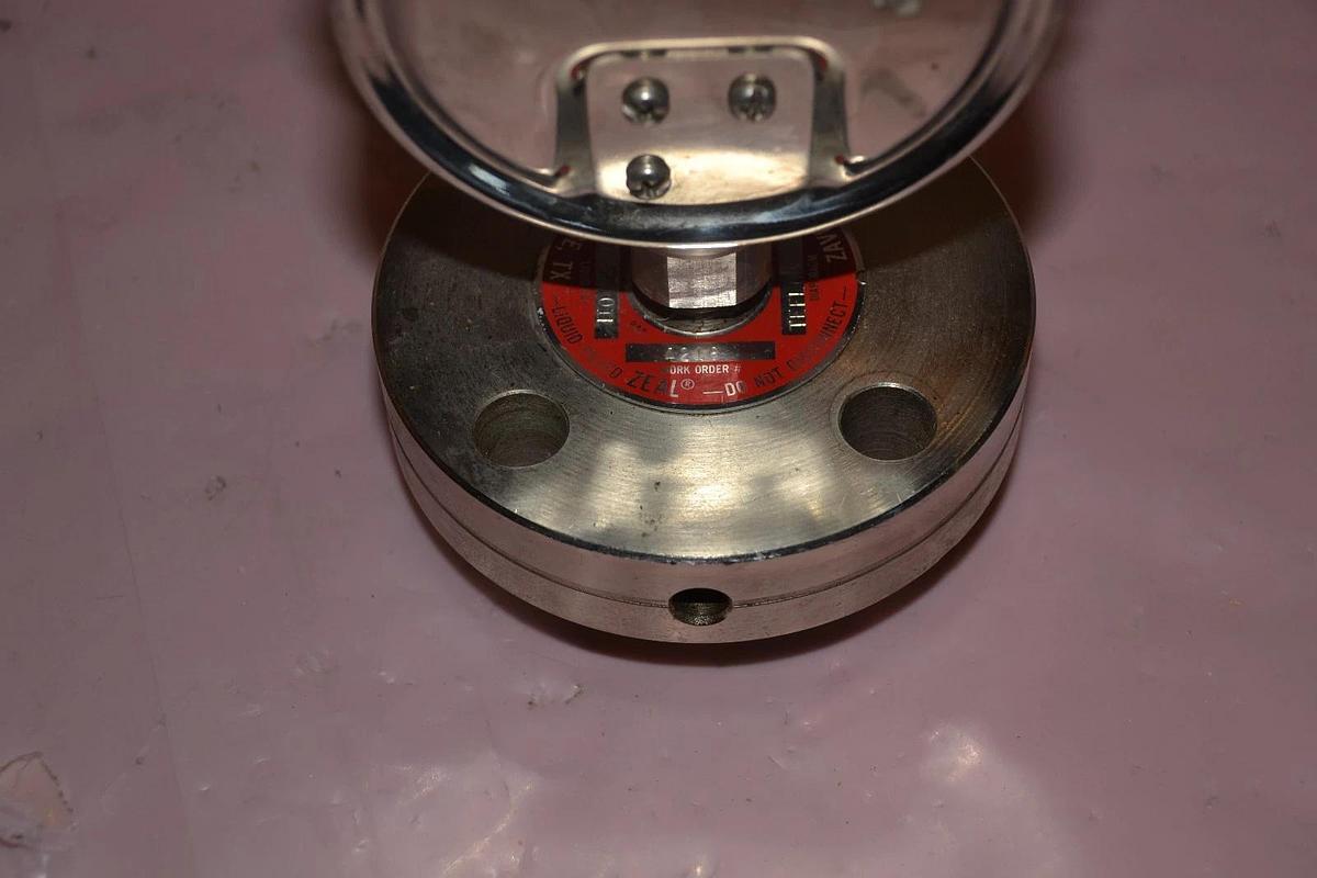 ZAVODA MFG T530-21 T53021 4218 100 PSI LIQUID FILLED PRESSURE GAUGE