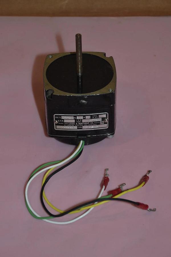 Used LEEDS & NORTHRUP MOTOR KCI-24 V0088030 017342 25/120 V 50/60 HZ