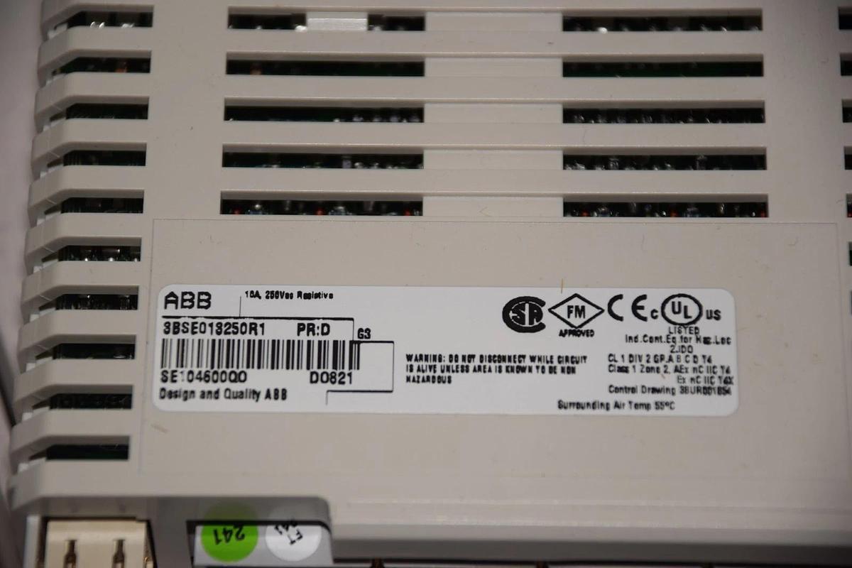 ABB 3BSE013250R1 D0821 8 Channel Digital Output Module (NEW)
