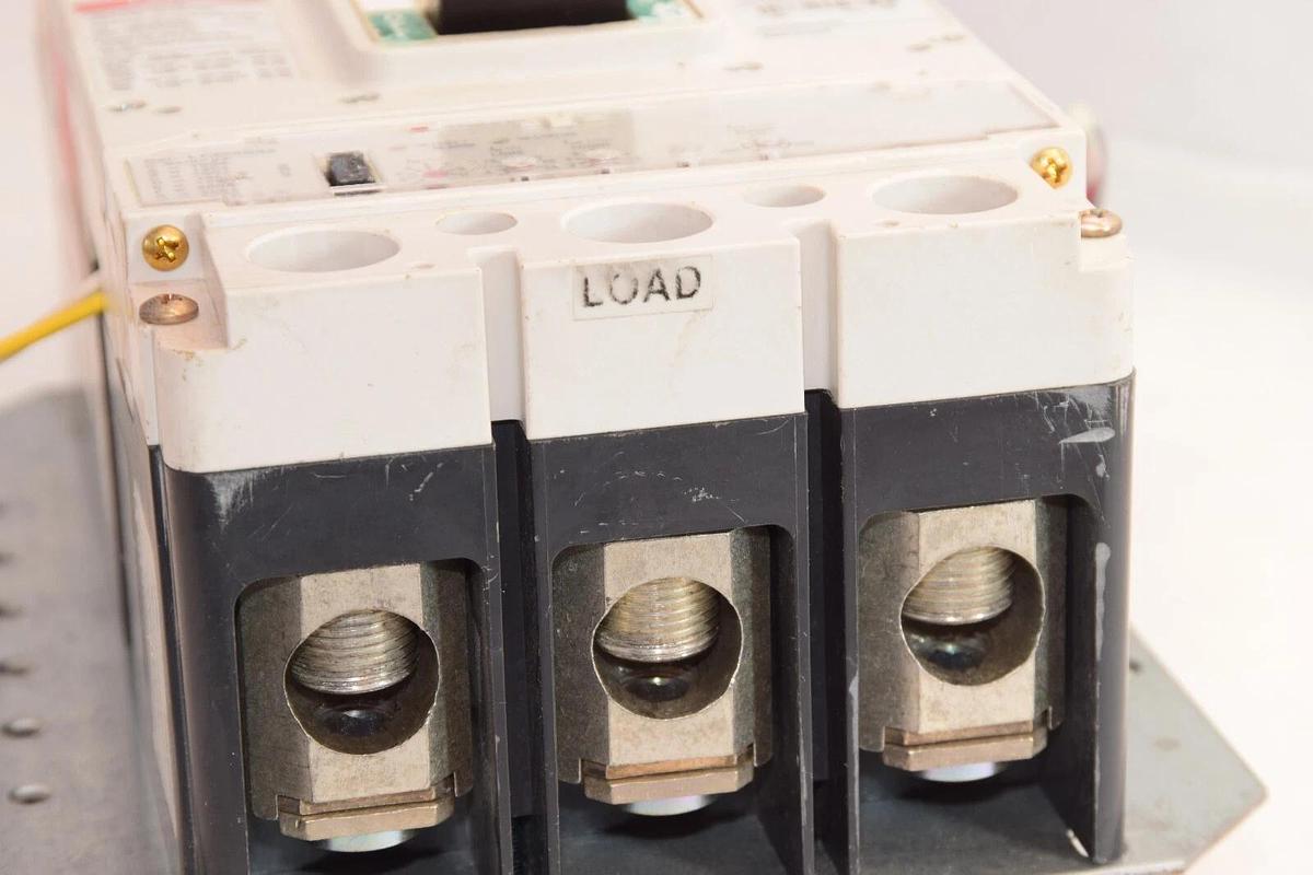 Used Eaton L630H LGH3630NN 69D4632G03 3pole 630A 630 A 630 Amp LT325032 trip