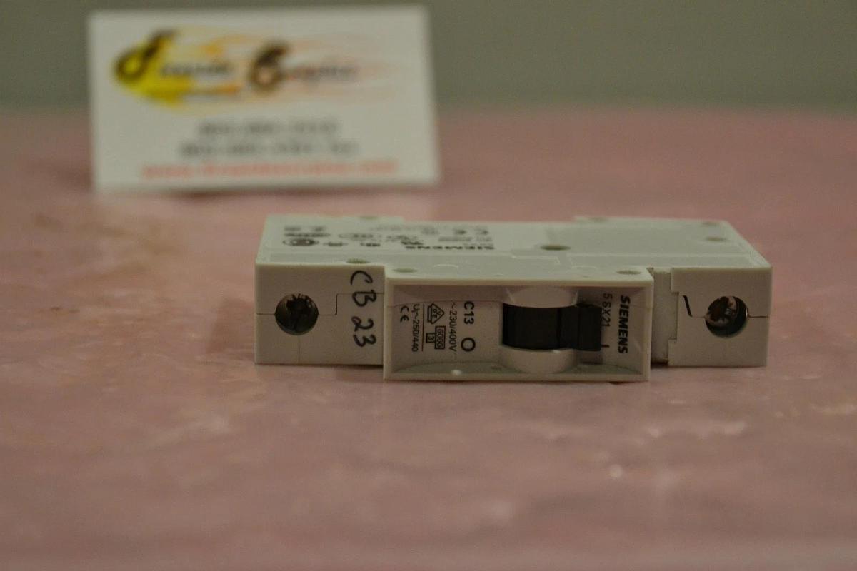 Used SIEMENS 1p CIRCUIT BREAKER 5 SX21 5SX21 C13 5SX21-C13 230/400V 1 pole