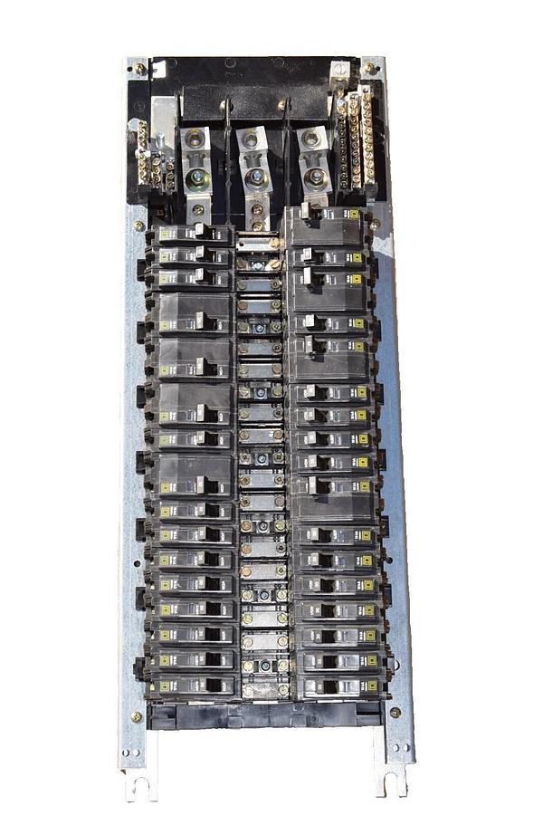 Used Square D 42 Circ 225A Main Lug Panelboard Interior NQOM442L225GSA 3ph 20a 30a