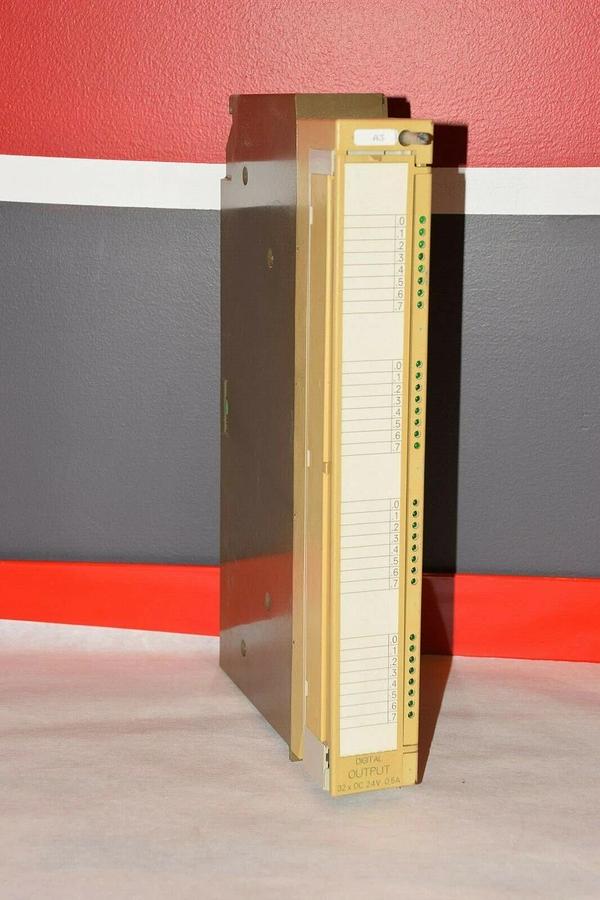 Used SIEMENS 6ES5 5441-7LA12 6ES5 54417LA12 SIMATIC S5 OUTPUT MODULE