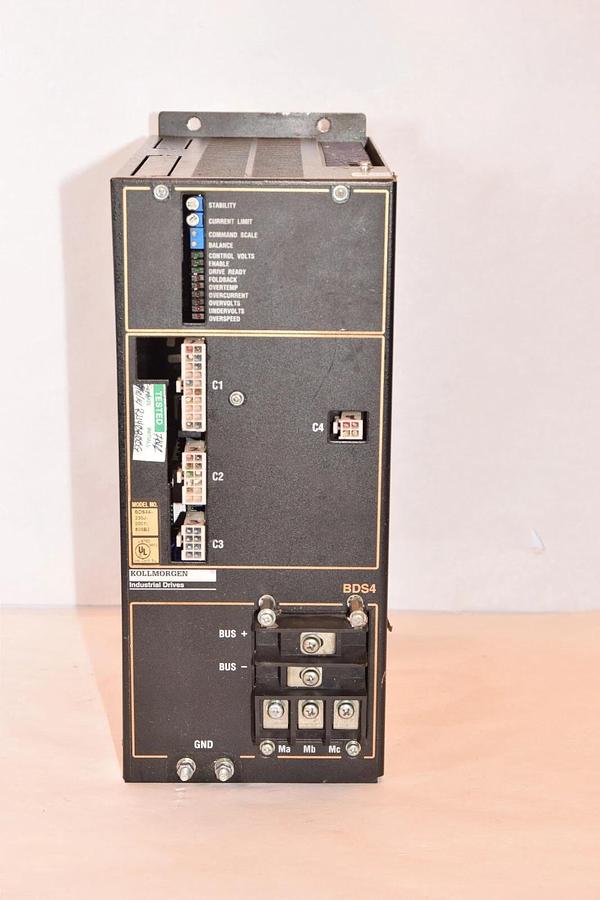 Used KOLLMORGEN  BDS4A-230J-0001/605B2 /  BDS4A230J0001605B2 Industrial Servo Drive