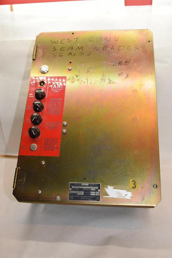 Used ALLEN BRADLEY 1313R-B0A61 240V 1HP Regulated Speed Drive *Missing Knob/screws