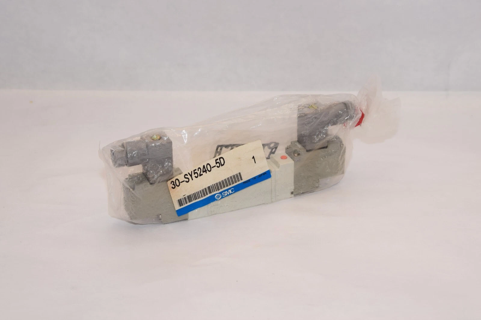 (NEW) SMC 30-SY5240-5D 24V Coil Solenoid Valve
