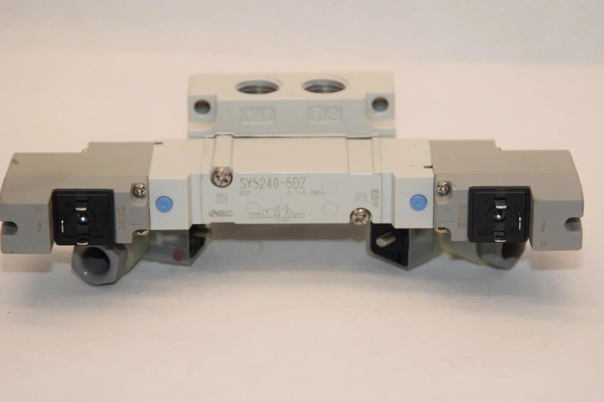 (NEW) SMC SY5240-5DZ-02T SY52405DZ02T 0.1-0.7MP Solenoid Valve