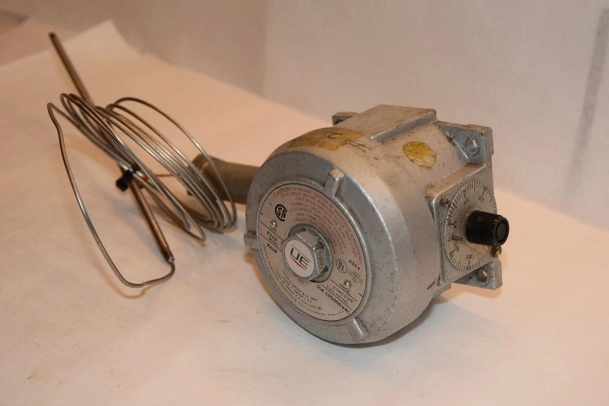 Used UE UNITED ELECTRIC E110 25-325°F 20A 125/250Vac Temperature Control