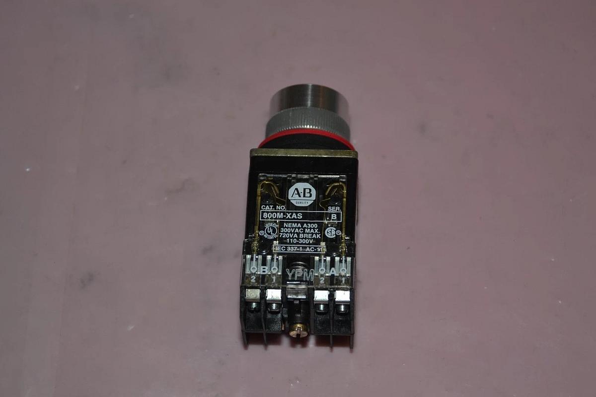 ALLEN BRADLEY 800MR-A6BS FLUSH HEAD PUSH BUTTON, New