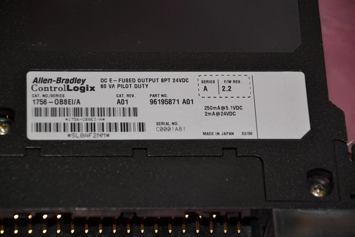 Used Allen Bradley AB ControlLogix DC Output 1756-OB8EI/A 1756 OB8EI/A 1756OB8EIA