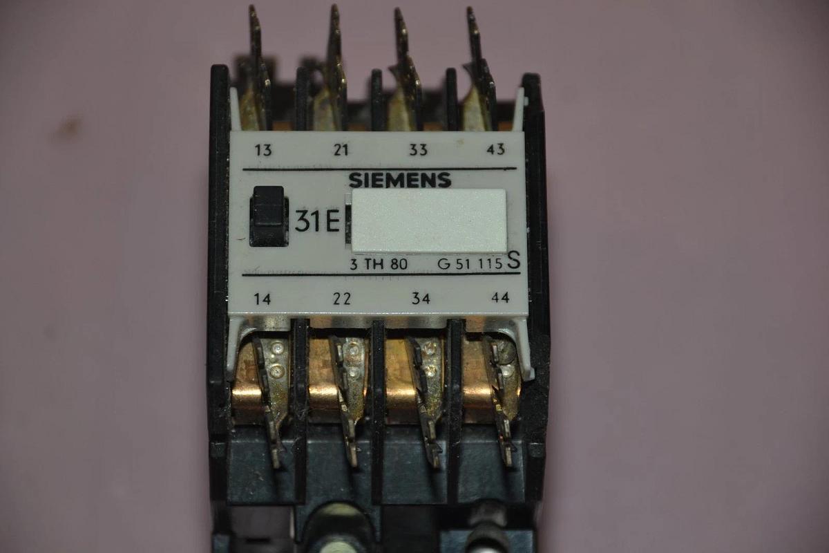 Used SIEMENS AUXILIARY CONTACT 3TH8031-0E 31E 3 TH 80 G 51 115 S