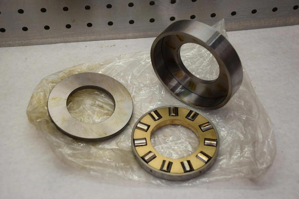 (NEW) ROLLWAY T617 BEARING osd. 3.93" isd. 2"