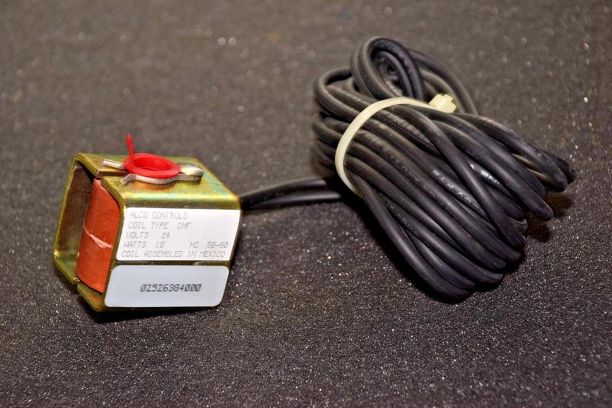 ALCO JOHNSON CONTROLS Coil Type DMF 02526384000  24vac 10w x-25890-71108 NEW