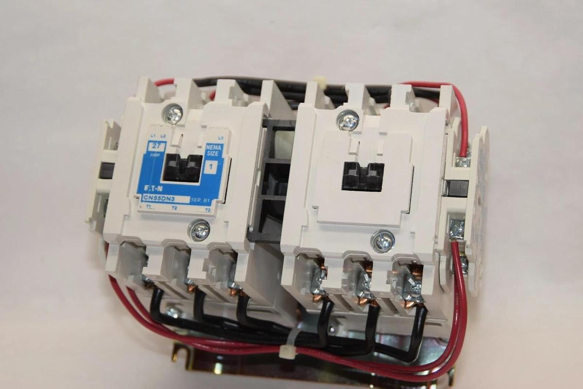 (NEW) EATON CN55DN3EB Size 1 3P 208V 60Hz 27A 27 Amp 27 A Reversing Contactor