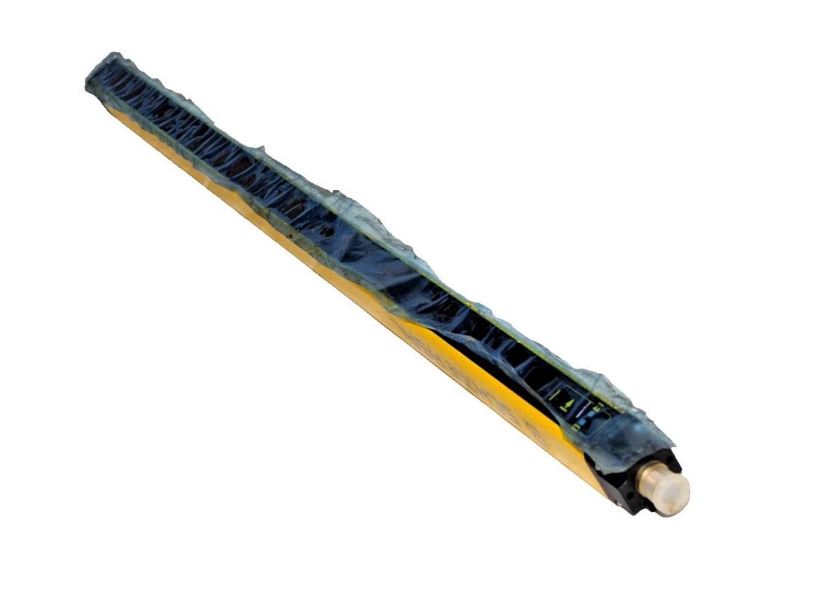 Schmersal Safety Light Curtain SLC440-E0570-14 EMITTER 24vdc (New)
