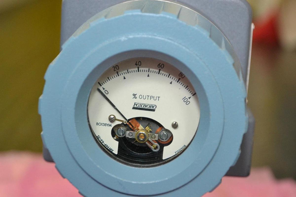 Used FOXBORO PRESSURE TRANSMITTER 821GM-IS1SM1-AM 821GM IS1SM1 AM 821GMIS1SM1AM