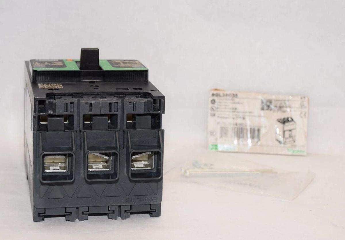 SQUARE D SCHNEIDER BGL36035 3P 35A 35 Amp A 480V PowerPacT B Circuit Breaker NEW