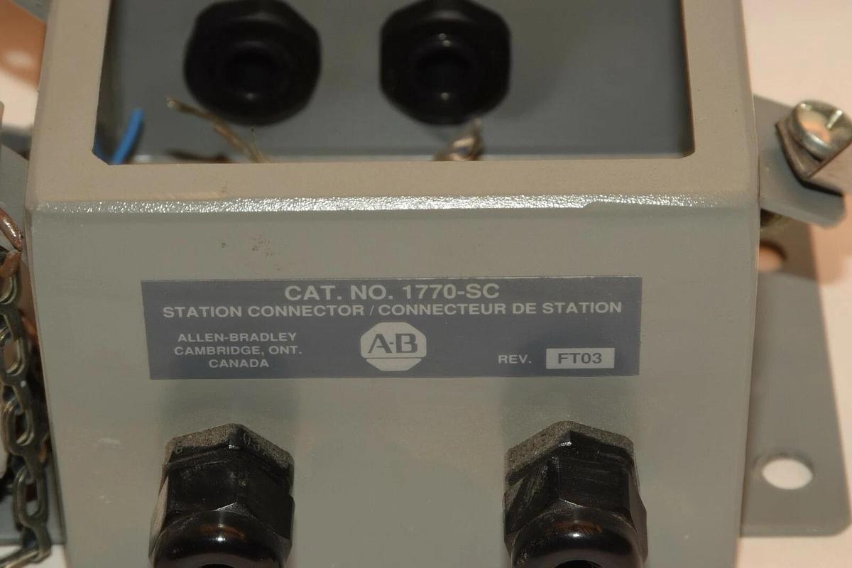 Used ALLEN BRADLEY 1770-SC 1770SC Data Station Connector