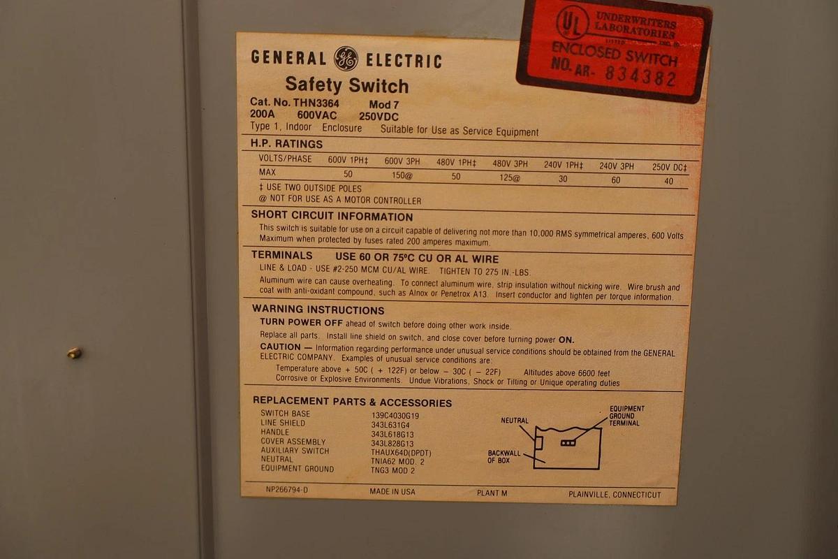 GE 200A Safety Switch Non-Fusible Enclosure Disconnect 250VDC THN3364 3Pole