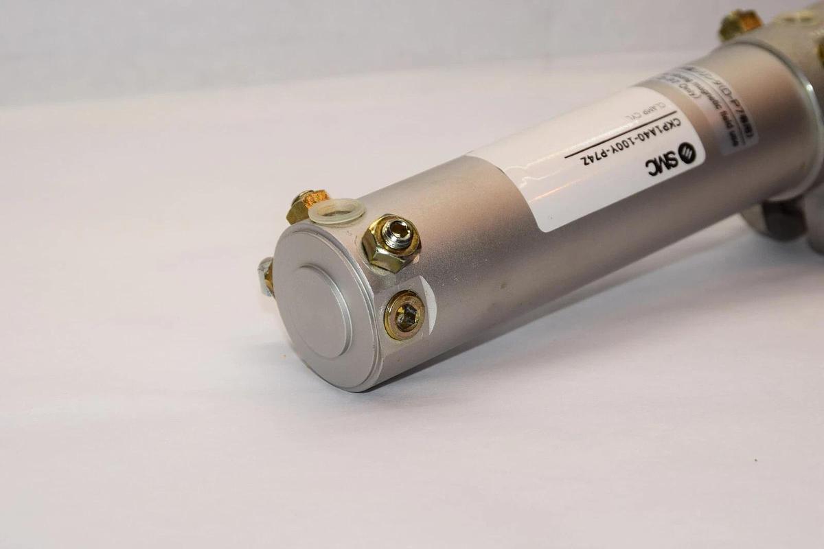 (NEW) SMC CKP1A40-100Y-P74Z 9.9kgf/cm² Clamp Cylinder