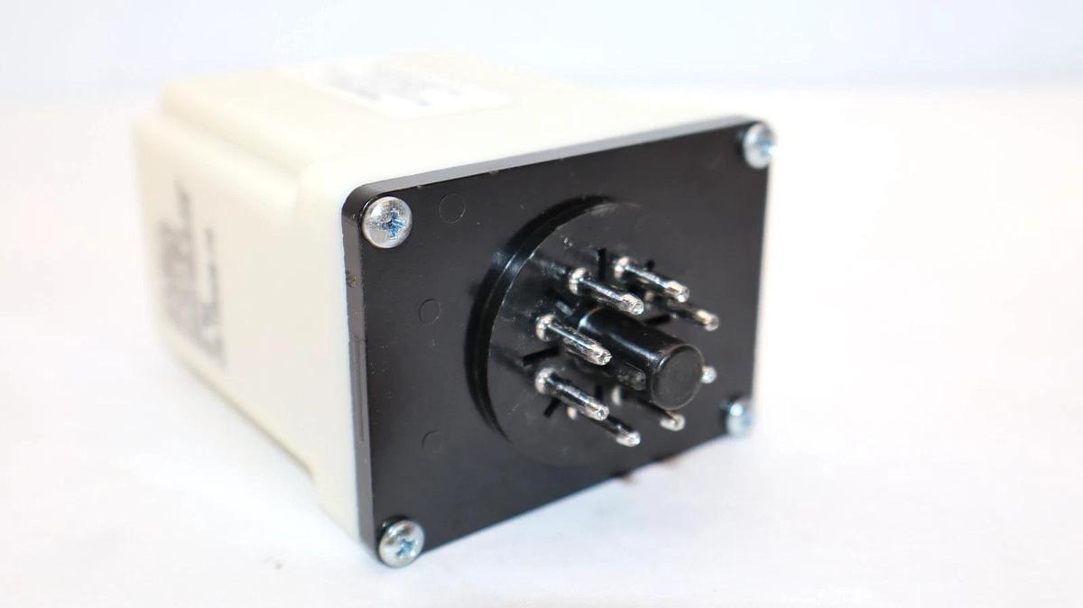 Used POTTER & BRUMFIELD CB-1002B-70 , CB1002B70 120Vac 0.1-5sec Timing Relay