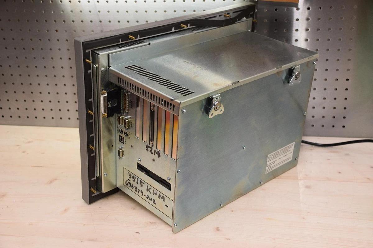 Used Xycom Automation 3515-KPM Operator Interface 3515-A2M214003100V