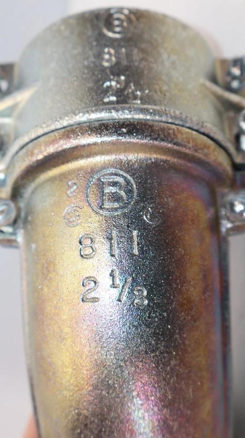 (NEW) BRIDGEPORT 811 2-1/2" 2.5" Conduit 90° 90 Degree 90D Connector