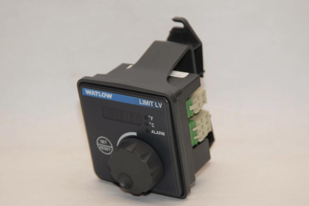 (NEW) WATLOW LVC5HW00000250A Temperature Controller