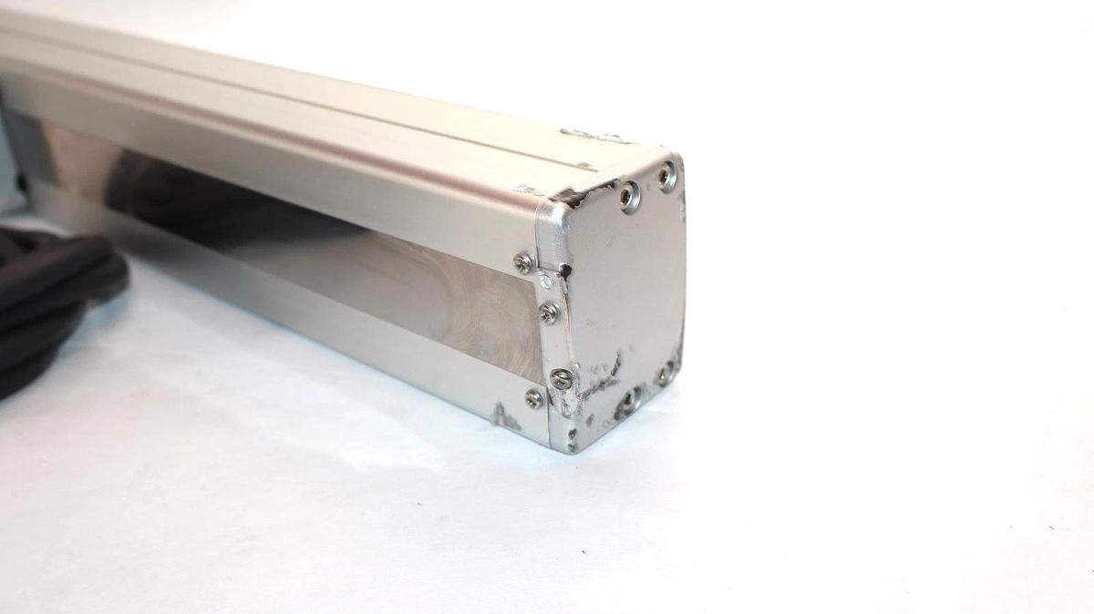 Used IAI Corporation RCP6-SA7R-WA-56P-24-450-P3-N-ML 24Vdc Cylinder With Cable