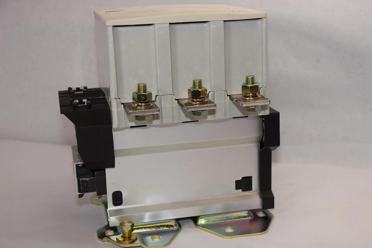 (NEW) CHINT NC2-500 , NC2500 NC2500 120V 50/60Hz AC Contactor